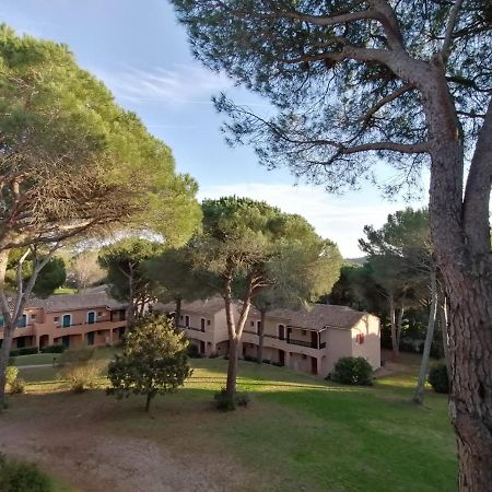 Residences Du Golf Saint-Raphaël Exteriör bild